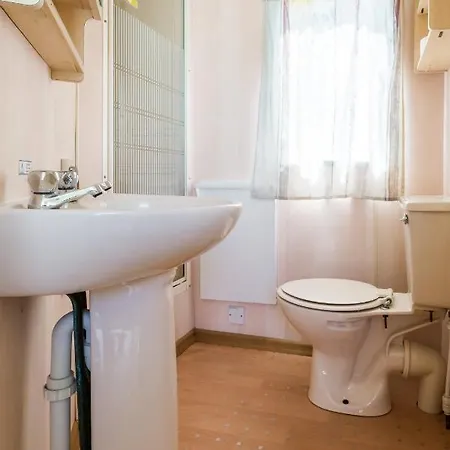 بيت خشبي Rowyhills روفي